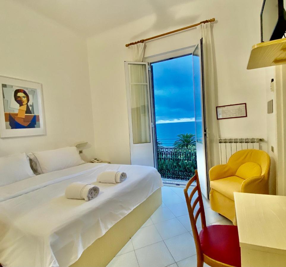 Hotel Alba Chiara Финале Лигуре Экстерьер фото