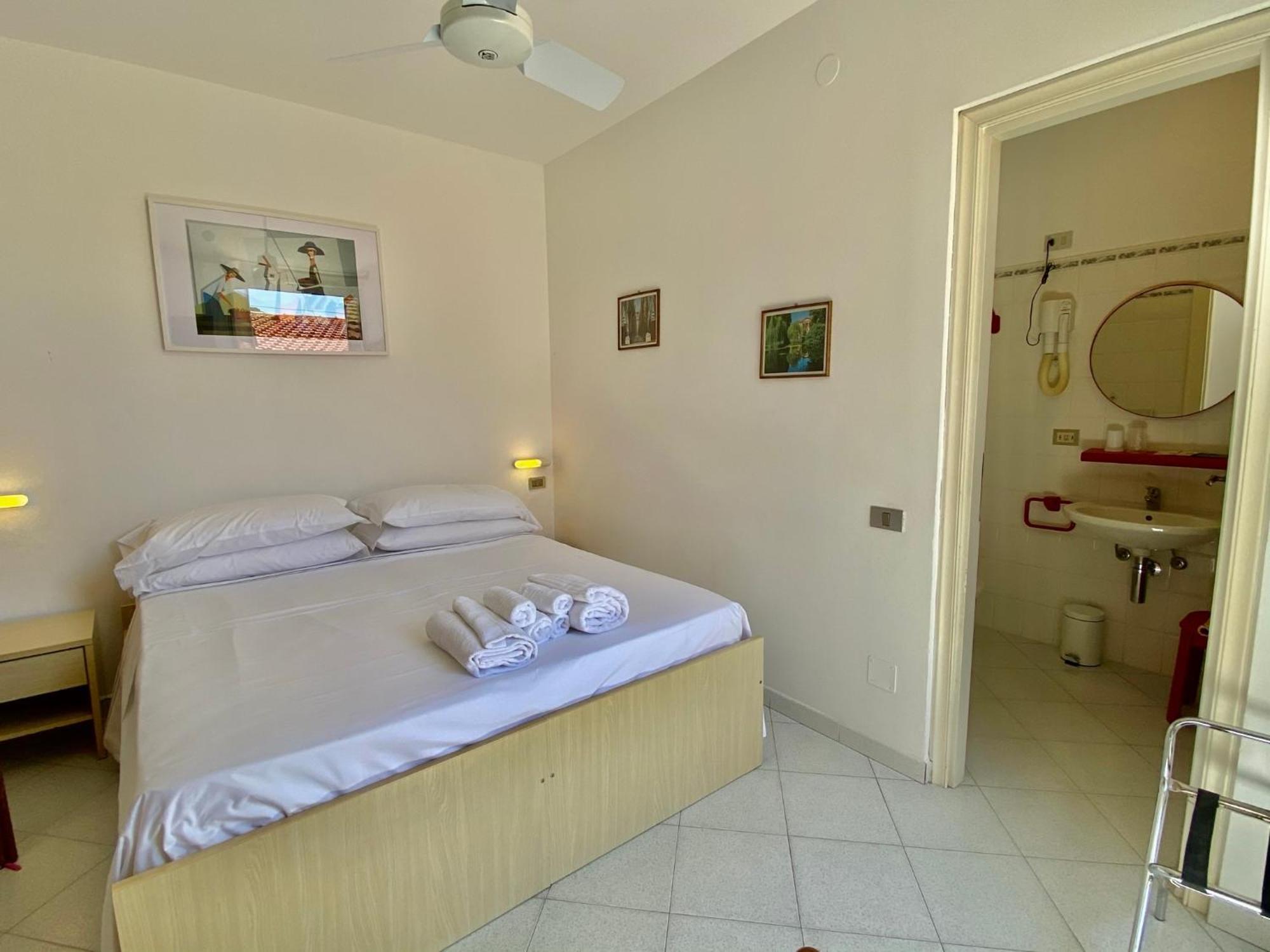 Hotel Alba Chiara Финале Лигуре Экстерьер фото
